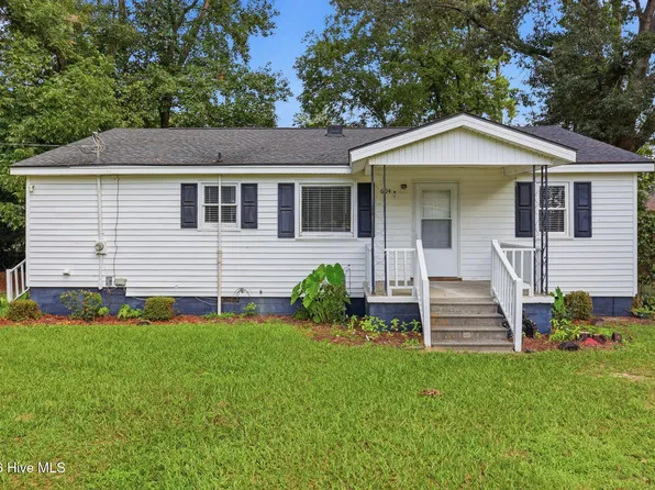 604 Calhoun Street, Clinton, NC 28328