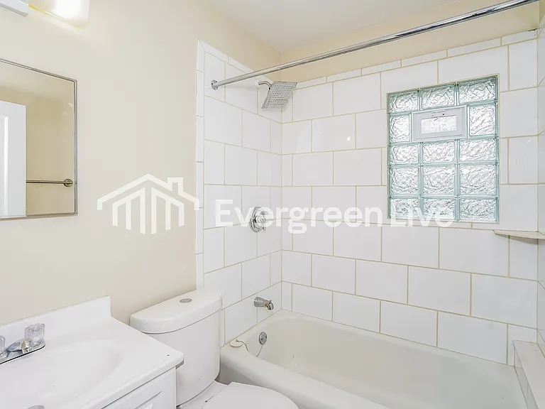 3532 N 77th St — Photo 9
