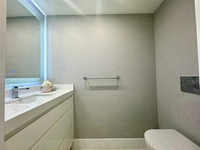 9801 Collins Ave #5U — Photo 31