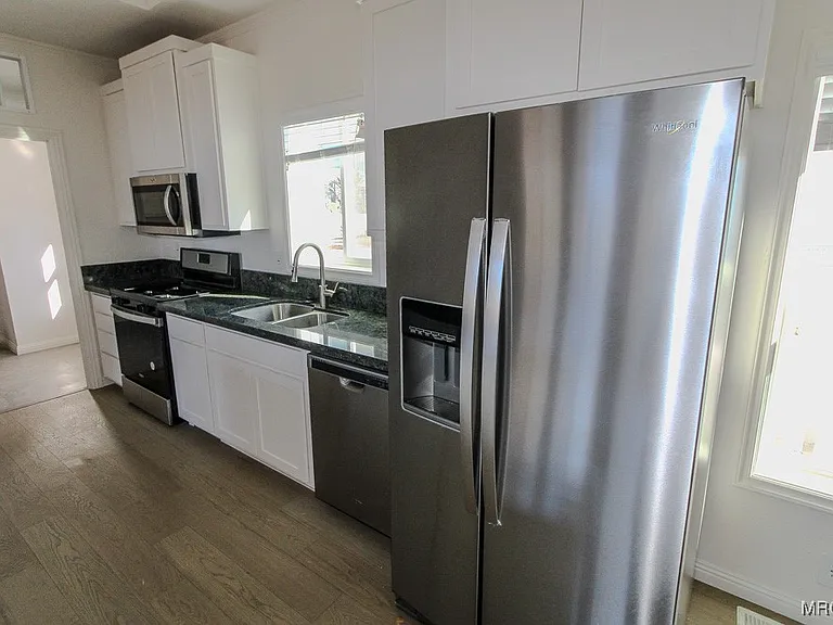 1336 La Crescenta Dr #1 — Photo 9