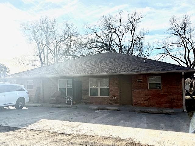 1st image of 509-513 NE 6th St