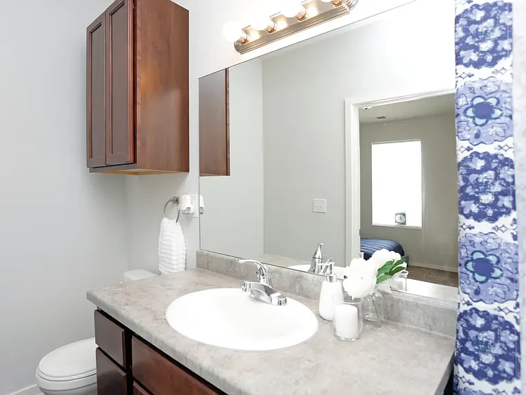 Aspen Grove Apartments — Photo 13