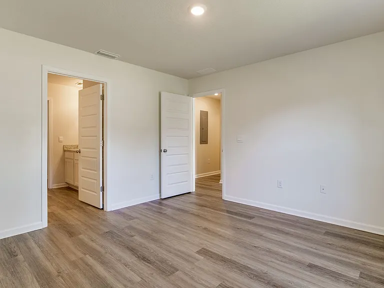 2528 Sutton Place Dr — Photo 21