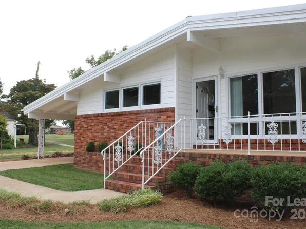 4241 Burton Ln, Denver, NC 28037