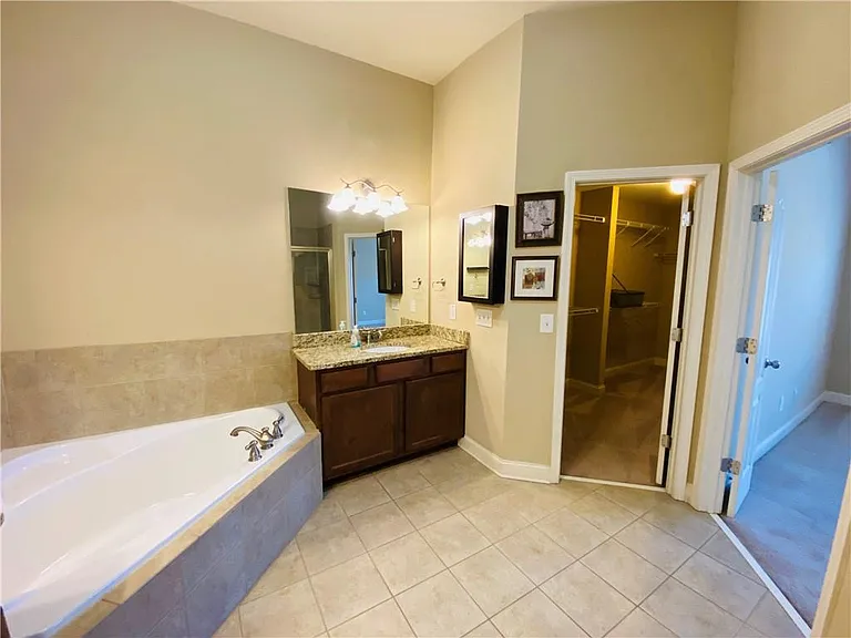 836 Red Hart Ln — Photo 23