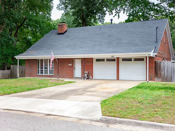 818 Roberto Dr, Newport News, VA 23601