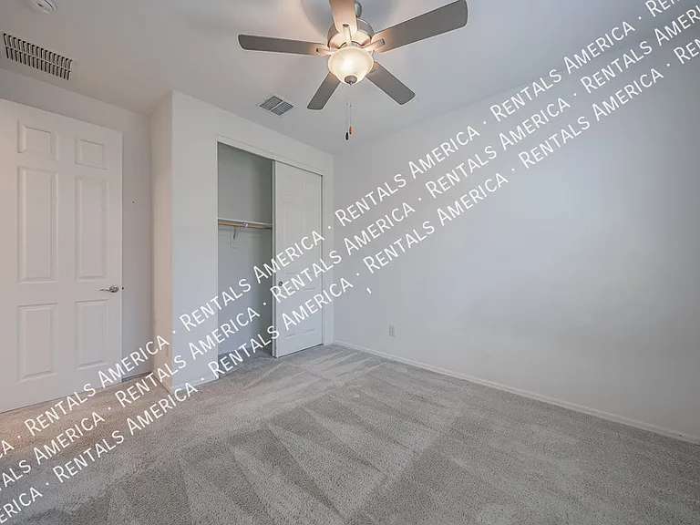 7513 W Illini St — Photo 23