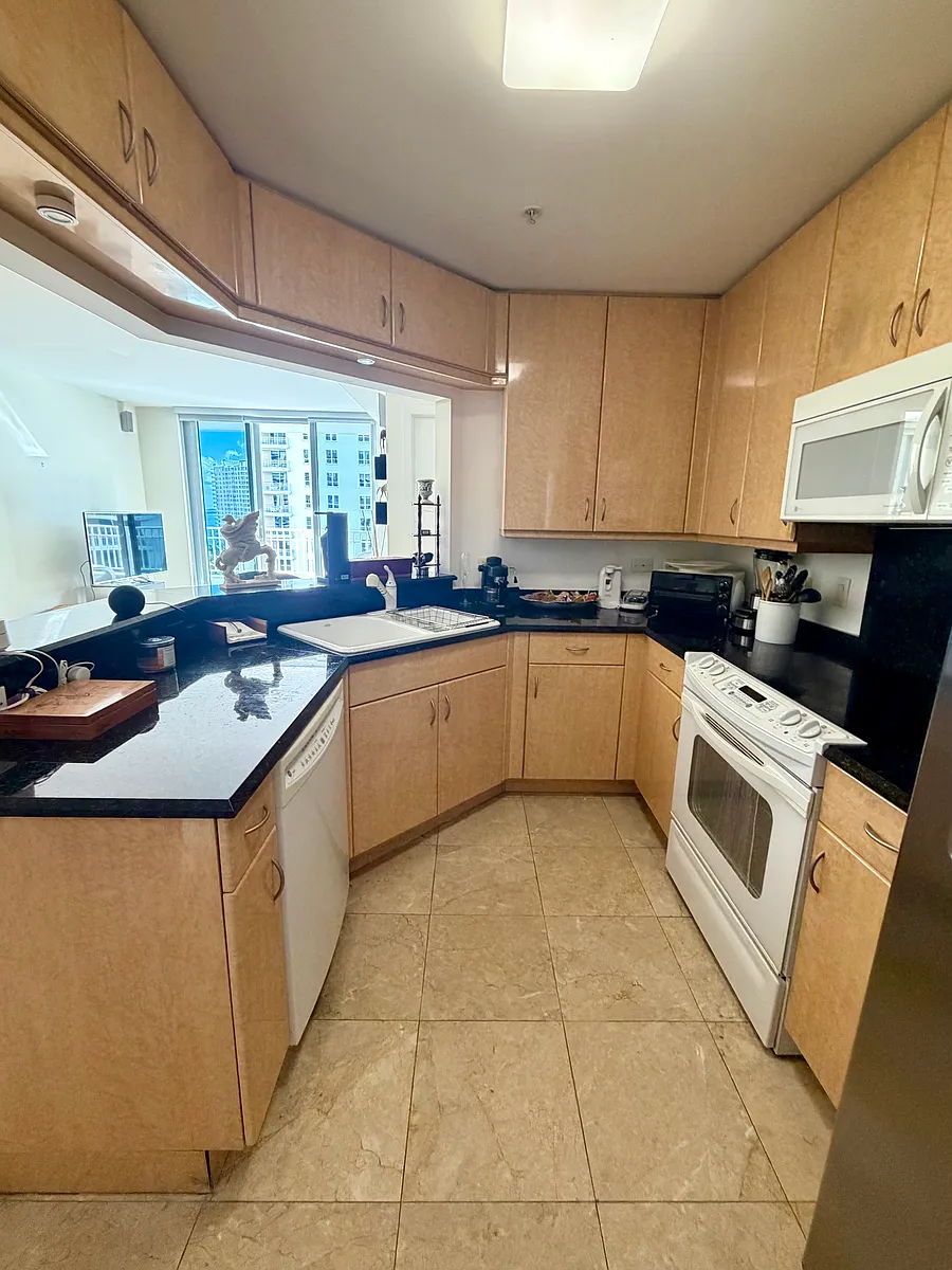 Building Photo - 801 Brickell Key Blvd #1207