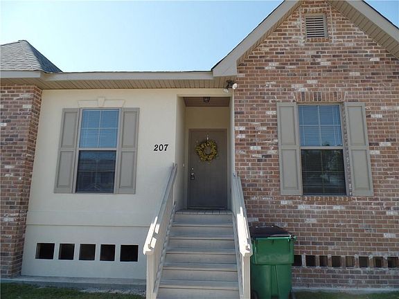 2nd image of 207 Bella Sera Ln
