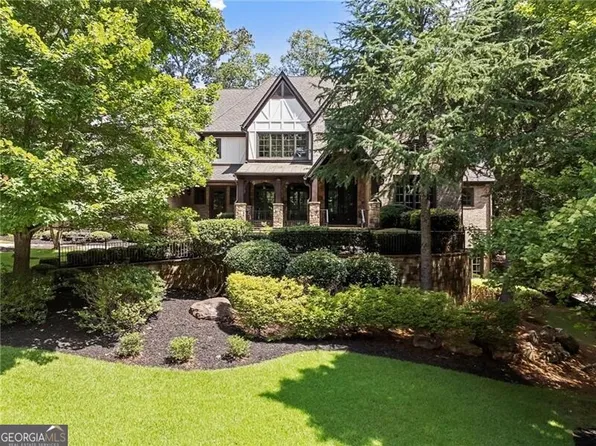 989 Middle Fork Trl, Suwanee, GA 30024