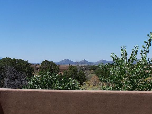 Views Plus Walled Courtyard!