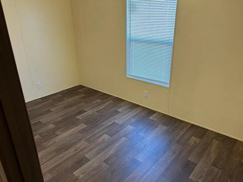 3 bed, 2.0 bath, $1,050 — Photo 4