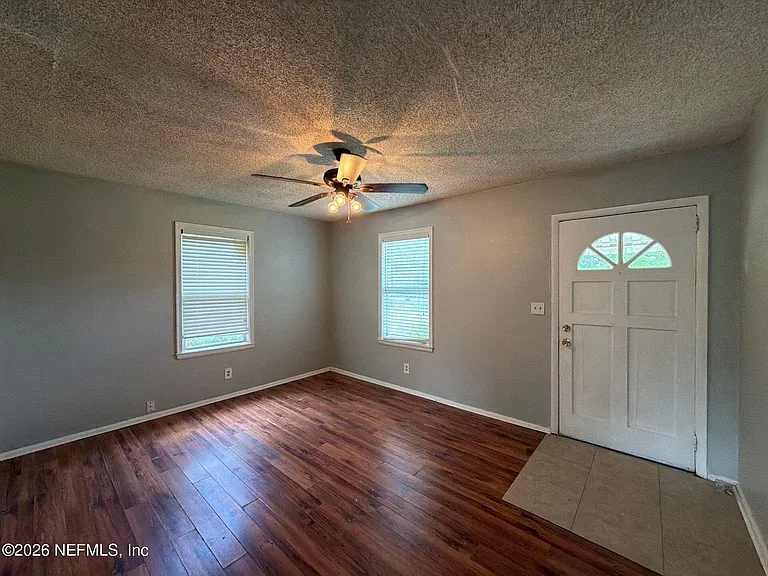 8028 Delaware Ave — Photo 5