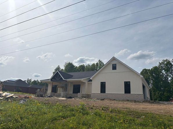 110 Susan Ln