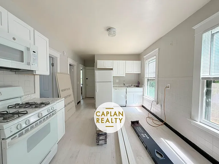 581 Woodward Ave #1 — Photo 2