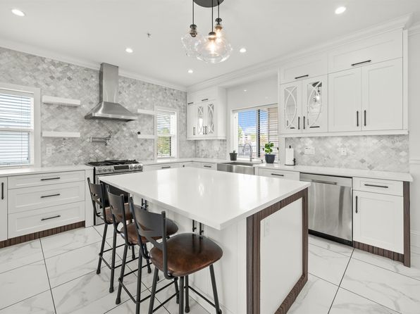 2785 E 4th Ave, Vancouver, BC V5M 1K7