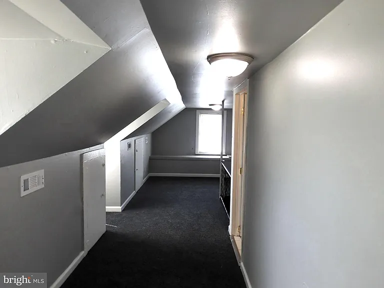 8220 Cornwall Rd — Photo 10