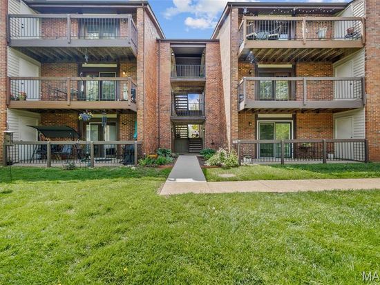 6832 Cottage Grove Ln APT D, Saint Louis, MO 63129