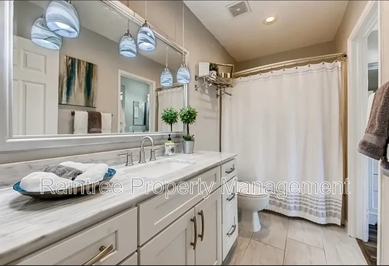 671 Ascot Dr — Photo 15