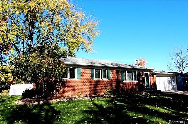 1st image of 34920 Hunter Ave