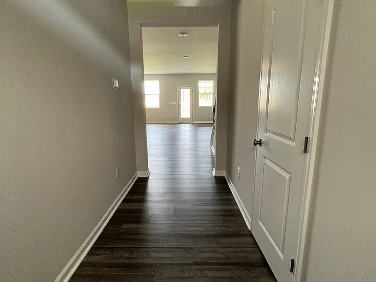 1090 Gemma Dr — Photo 5