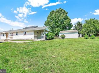 22 Merkel Rd, Gilbertsville, PA 19525