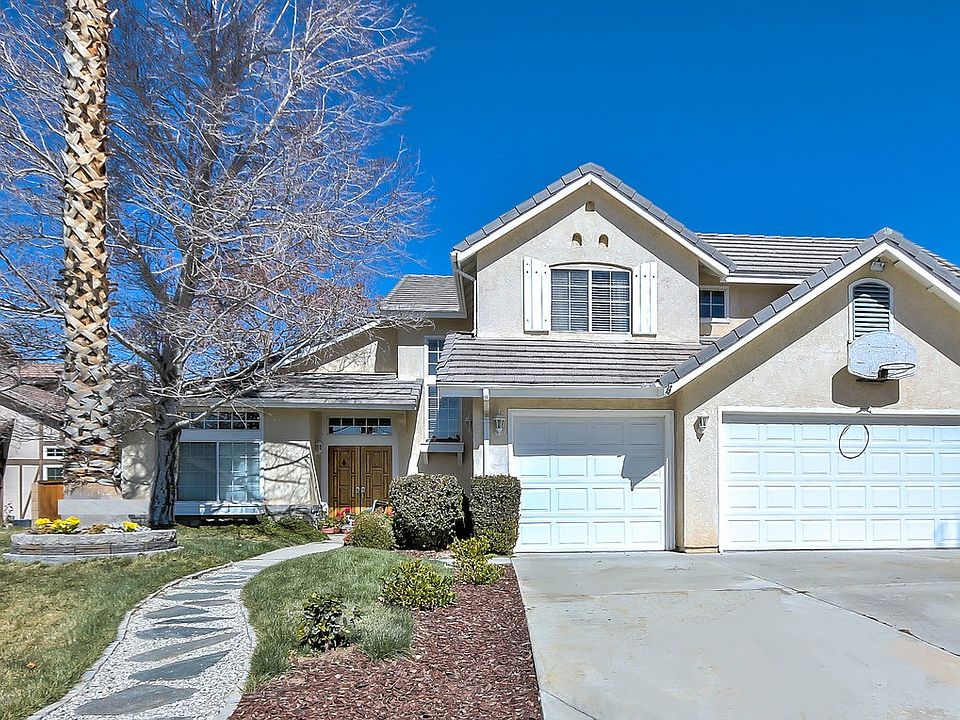 1st image of 3233 Mariposa Ave