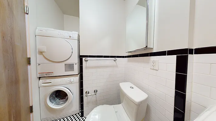 Rented by Bond New York | media 21