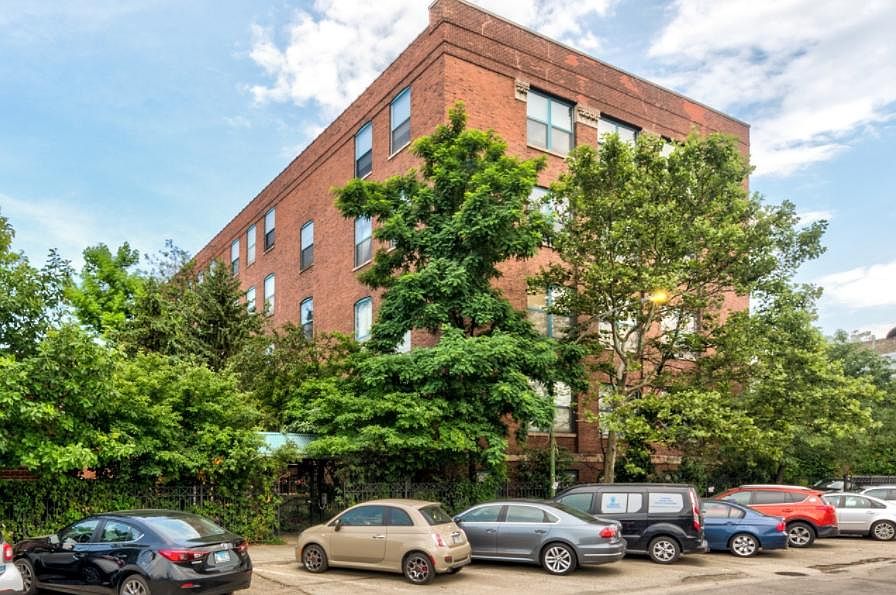 1st image of 4745 N Ravenswood Ave APT 213