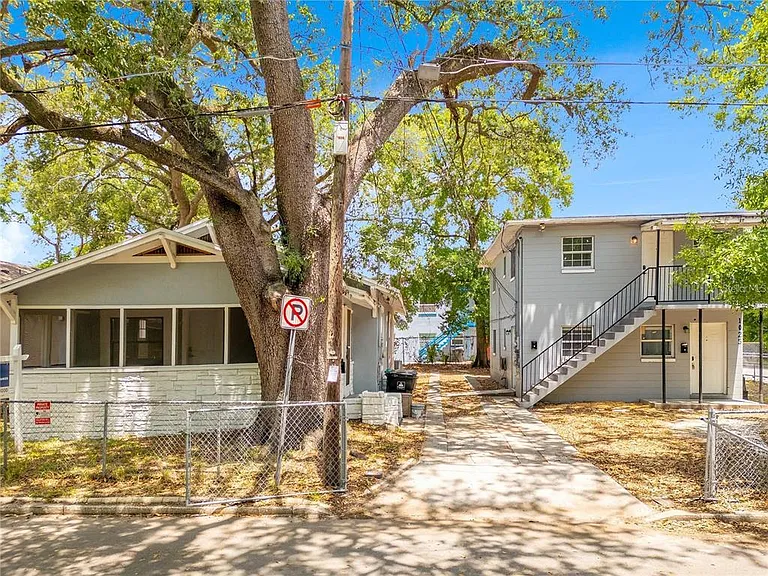 1029 Colyer St — Photo 1