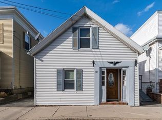 122 Prospect St, Gloucester, MA 01930