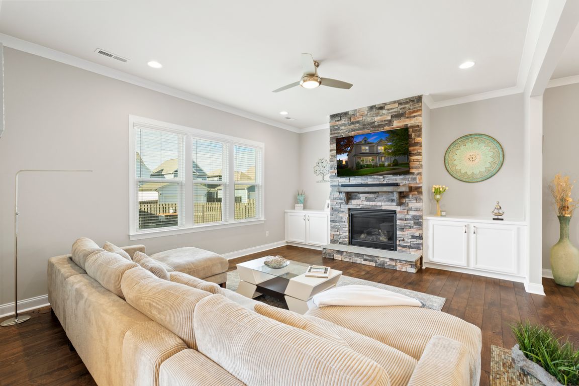 next background image