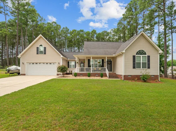 555 Lafayette Rd, Fuquay Varina, NC 27526