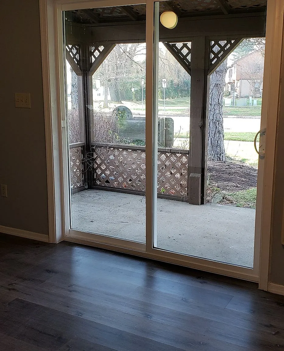 1733BCS — Photo 2