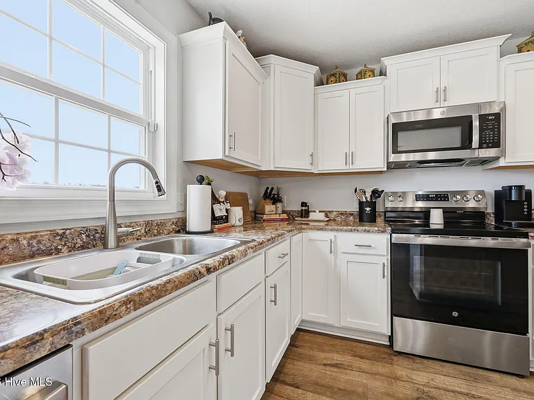 708 Puppy Drum Ln — Photo 16
