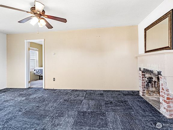 4th image of 351 N Jeffries Street