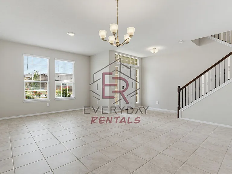 2102 Gadwall Way — Photo 3