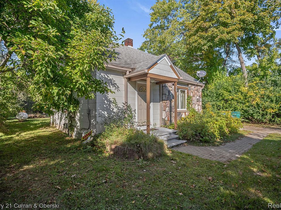 1st image of 30 Earl Ct