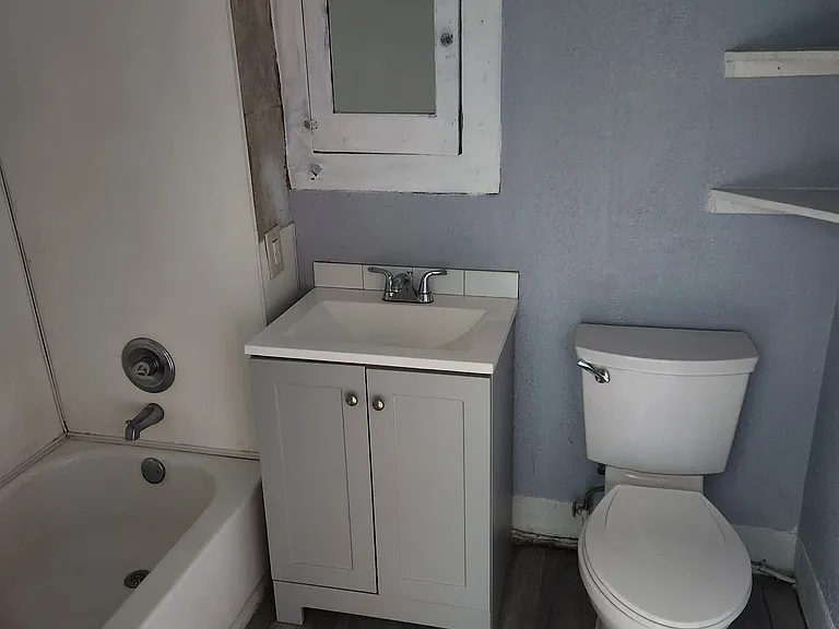552 Tanglewood St #1 — Photo 5
