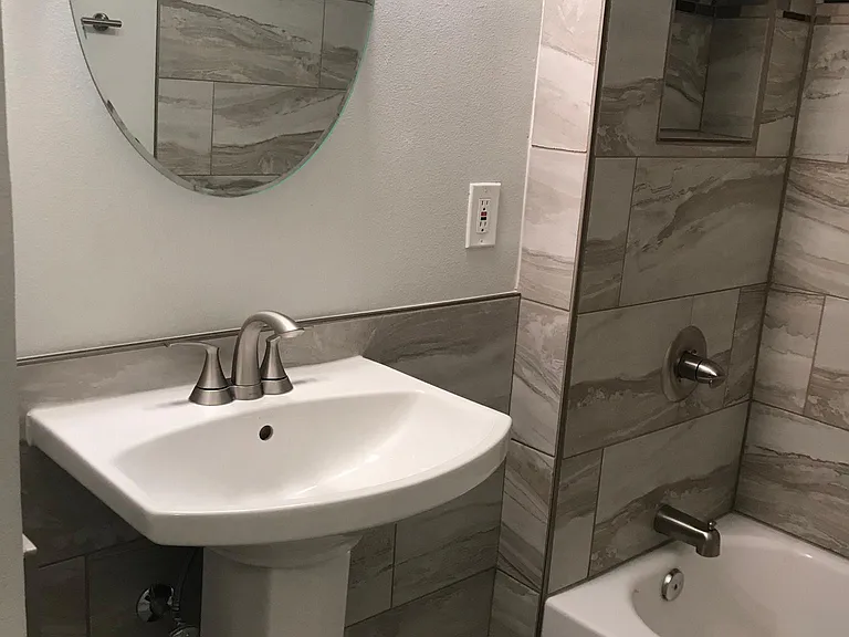 223 John Adams Dr — Photo 20