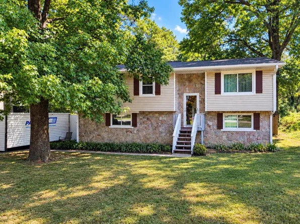 6326 Celtic Dr, Chattanooga, TN 37416