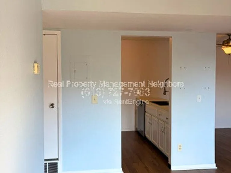 4326 Norman Dr SE — Photo 16
