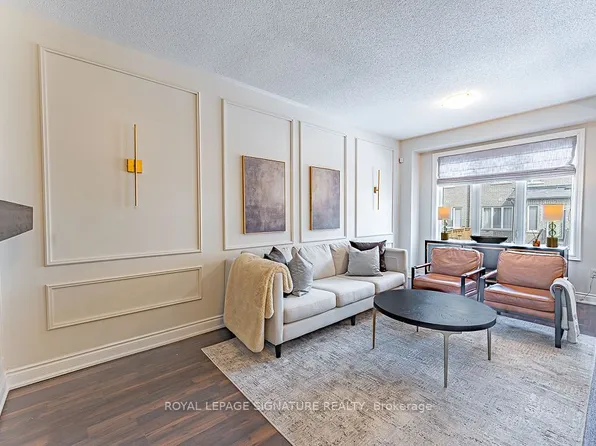 109 Holbrook Ct, Milton, ON L9E 1J2