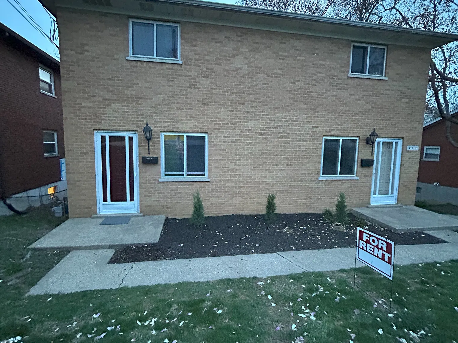 2 bed, 1.5 bath, 1500 sqft, $1,600 — Photo 1