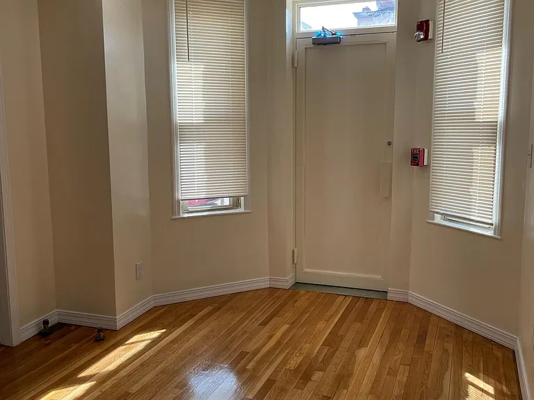 879 Beacon St #15 — Photo 6