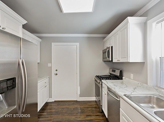 4th image of 12427 S Elizabeth St