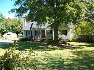 286 N Suber Rd, Greer, SC 29651