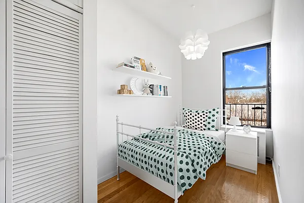 Sold by Douglas Elliman | media 17