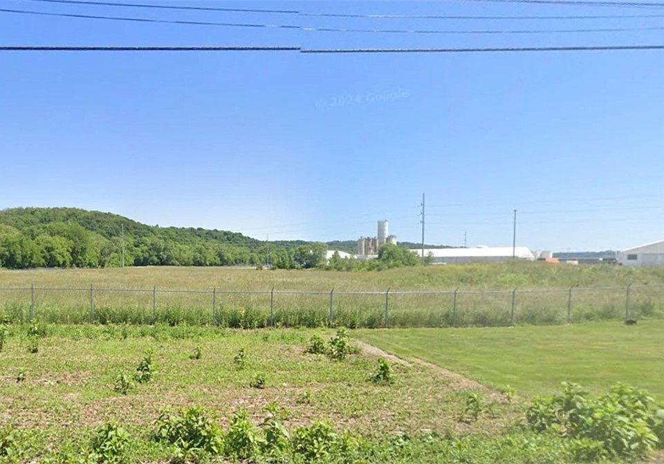 1st image of Zeltman Ave NE