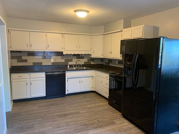 3rd image of 803 Hawthorne Ave